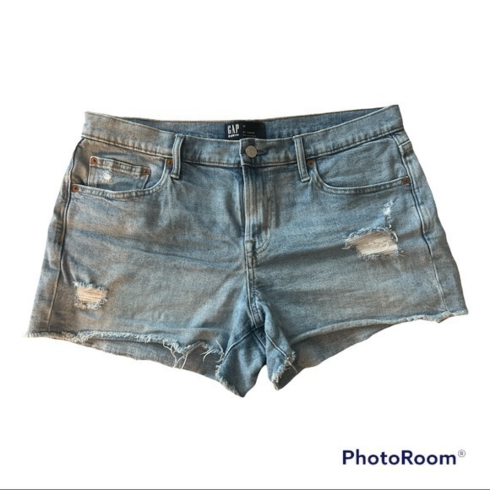 GAP Denim Shorts 3" Distressed‎ Size 31